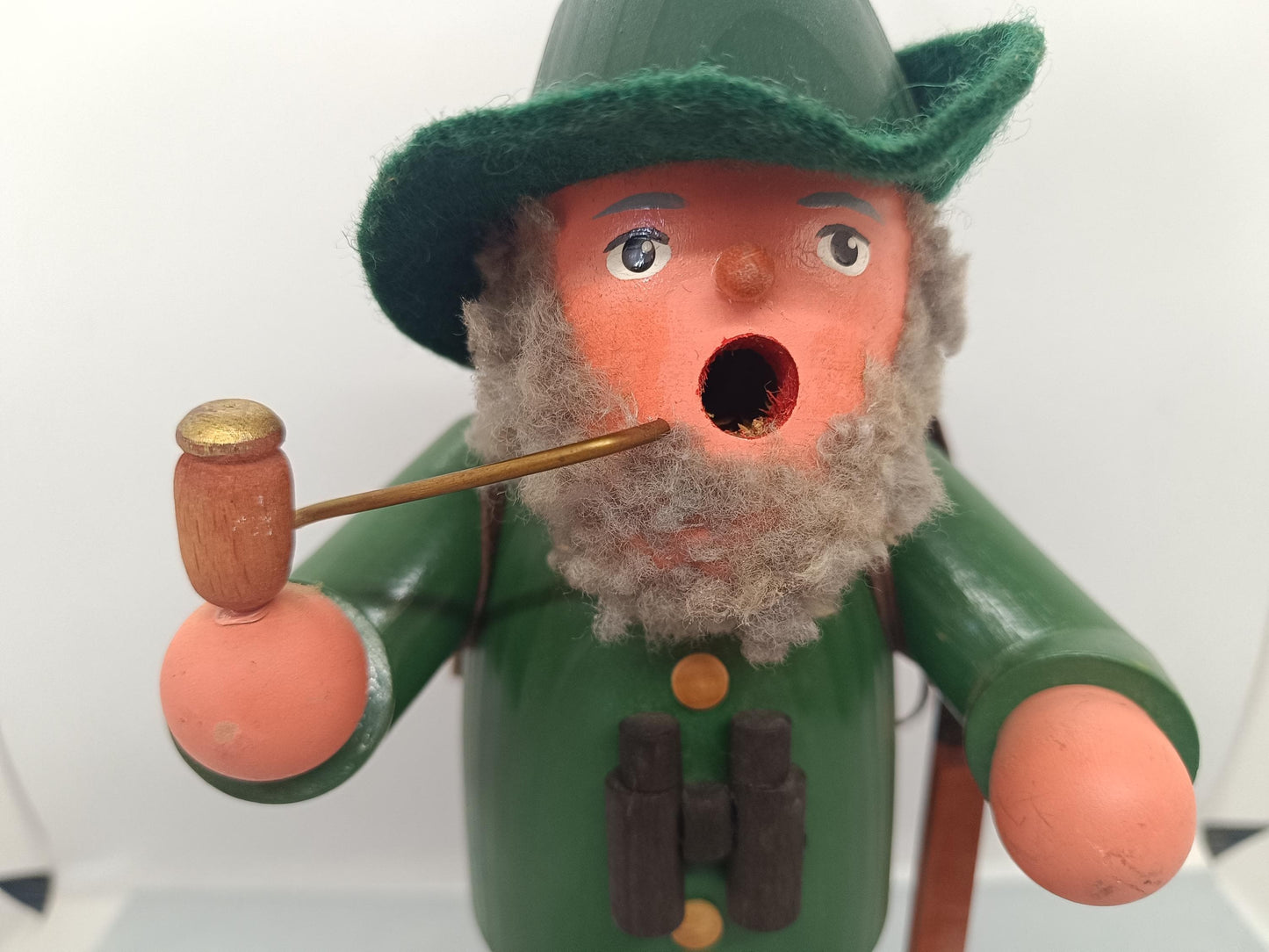 Vintage Wooden Hunter Smoker Raucher 25 cm