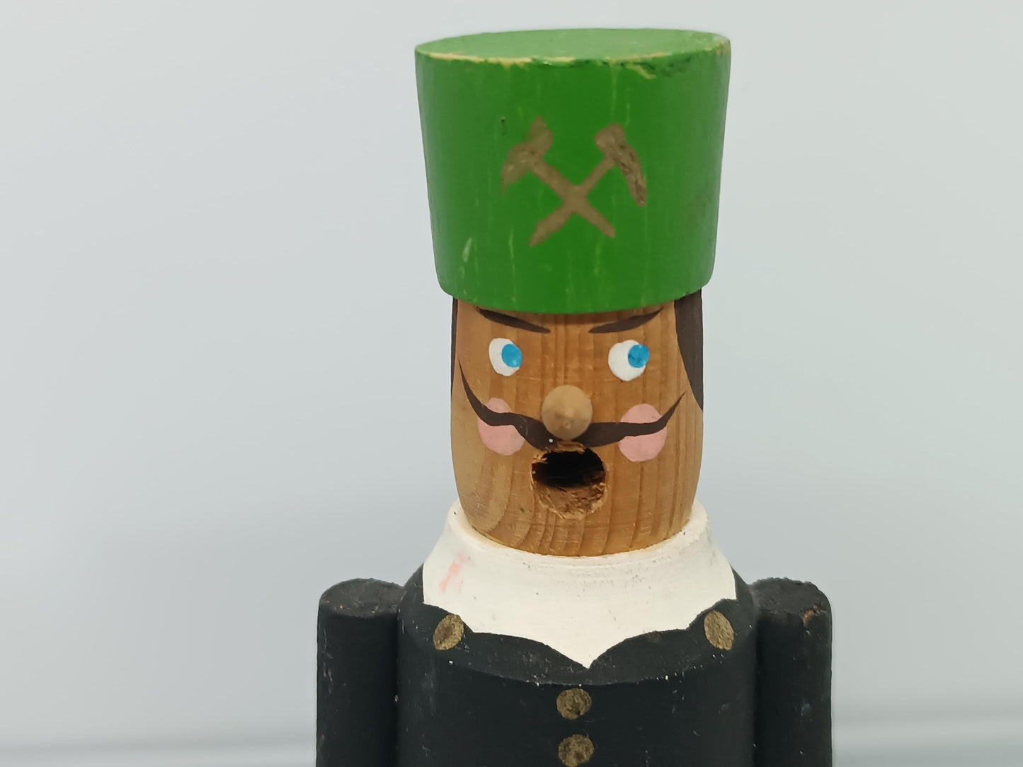 Vintage Wooden Miner Smoker Raucher 17 cm