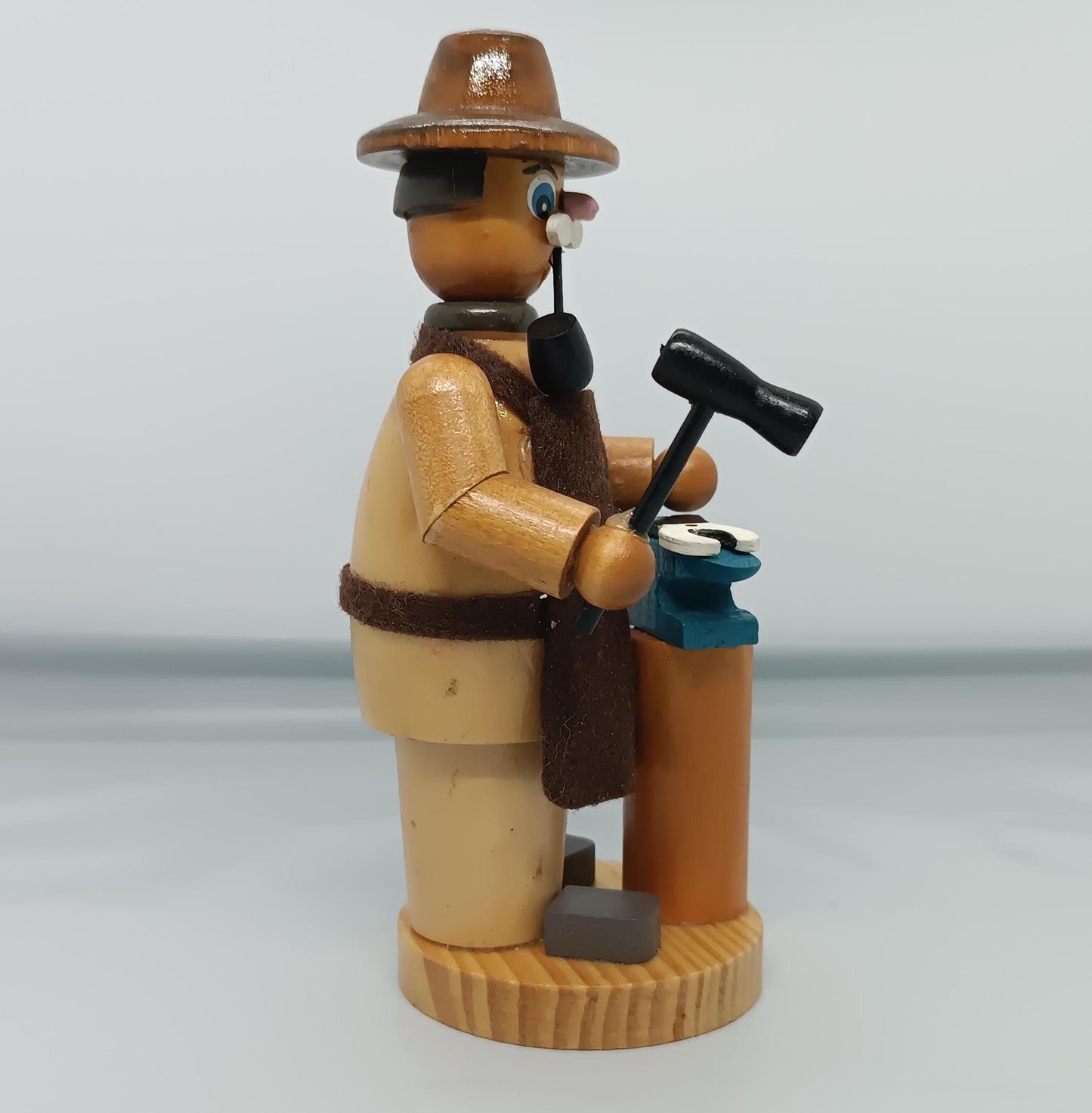 Vintage Wooden Carpenter Smoker Raucher 16 cm