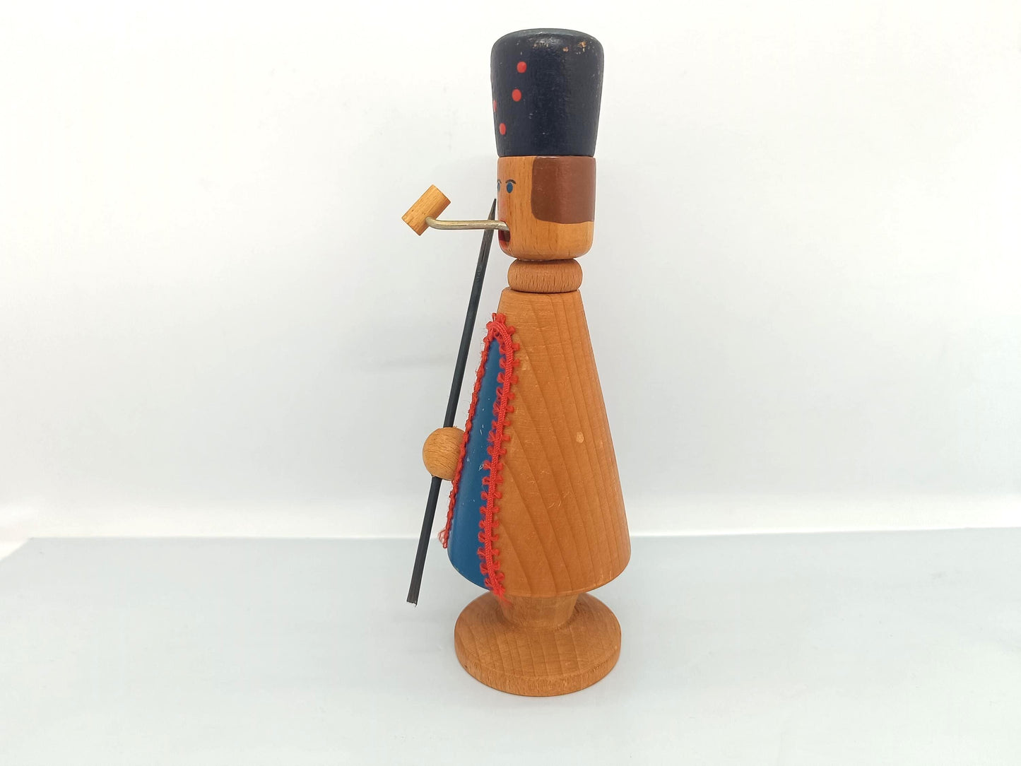 Vintage Wooden Folk Incense Smoker Raucher 16 cm