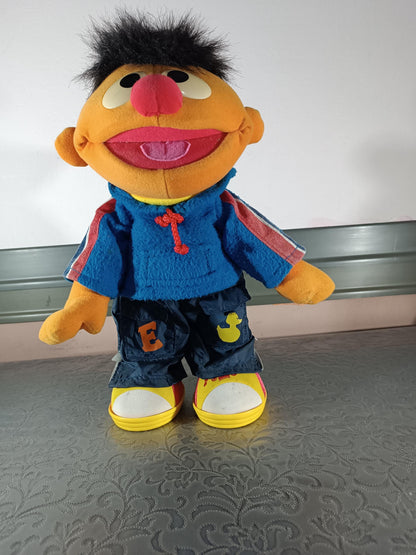 Sesame Street, Ernie, Muppet, speaks German and moves doll 14''