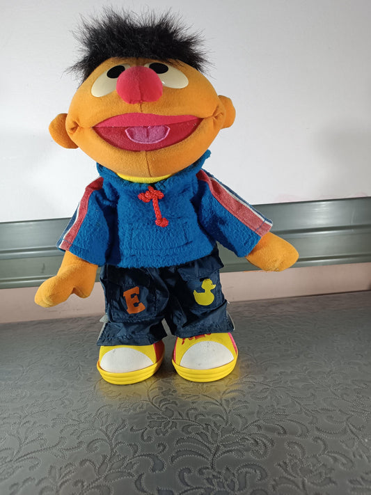 Sesame Street, Ernie, Muppet, speaks German and moves doll 14''