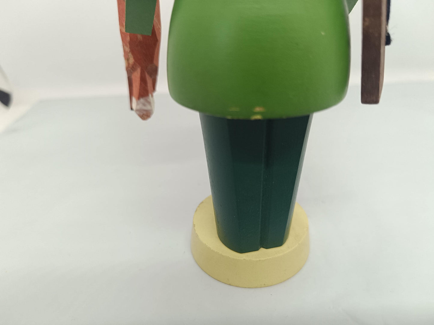 Vintage Wooden Smoker Raucher Hunter Seiffener Volkskunst 18 cm