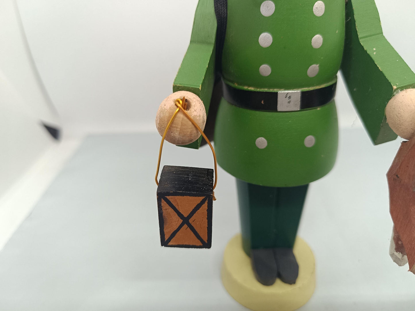 Vintage Wooden Smoker Raucher Hunter Seiffener Volkskunst 18 cm