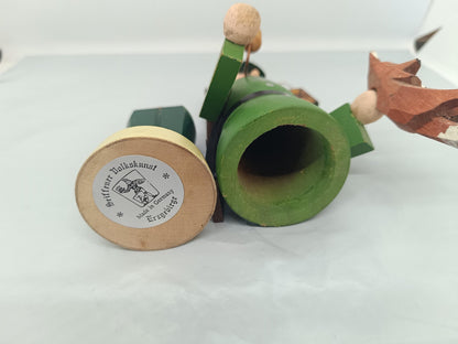 Vintage Wooden Smoker Raucher Hunter Seiffener Volkskunst 18 cm